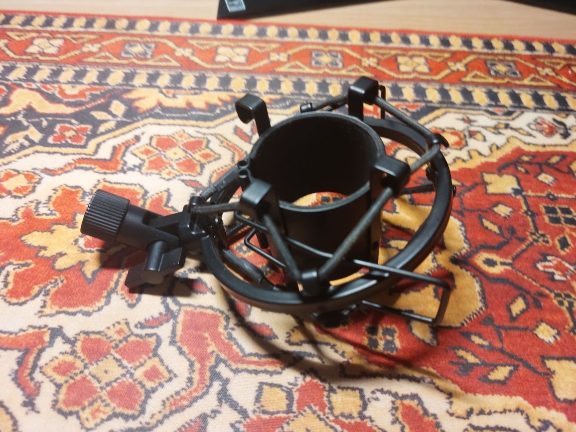 Mikrofonu sm 900 + ramię mikrofonowe  koszyk akustyczny  oraz popfilte