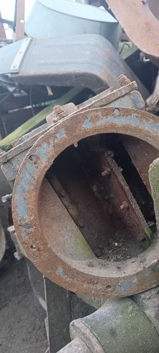 Штани на ДКУ Українка