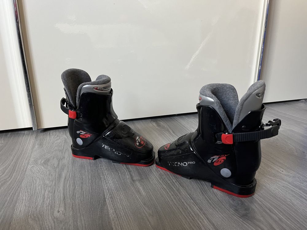 Дитячі лижні черевики Tecno Pro розмір 35
