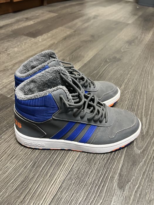 Кроссовки adidas