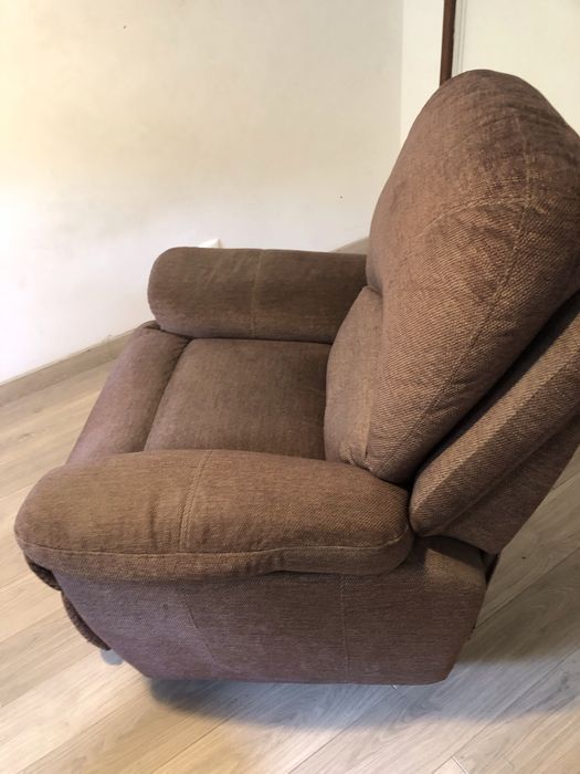 Sofa um lugar em bom estado