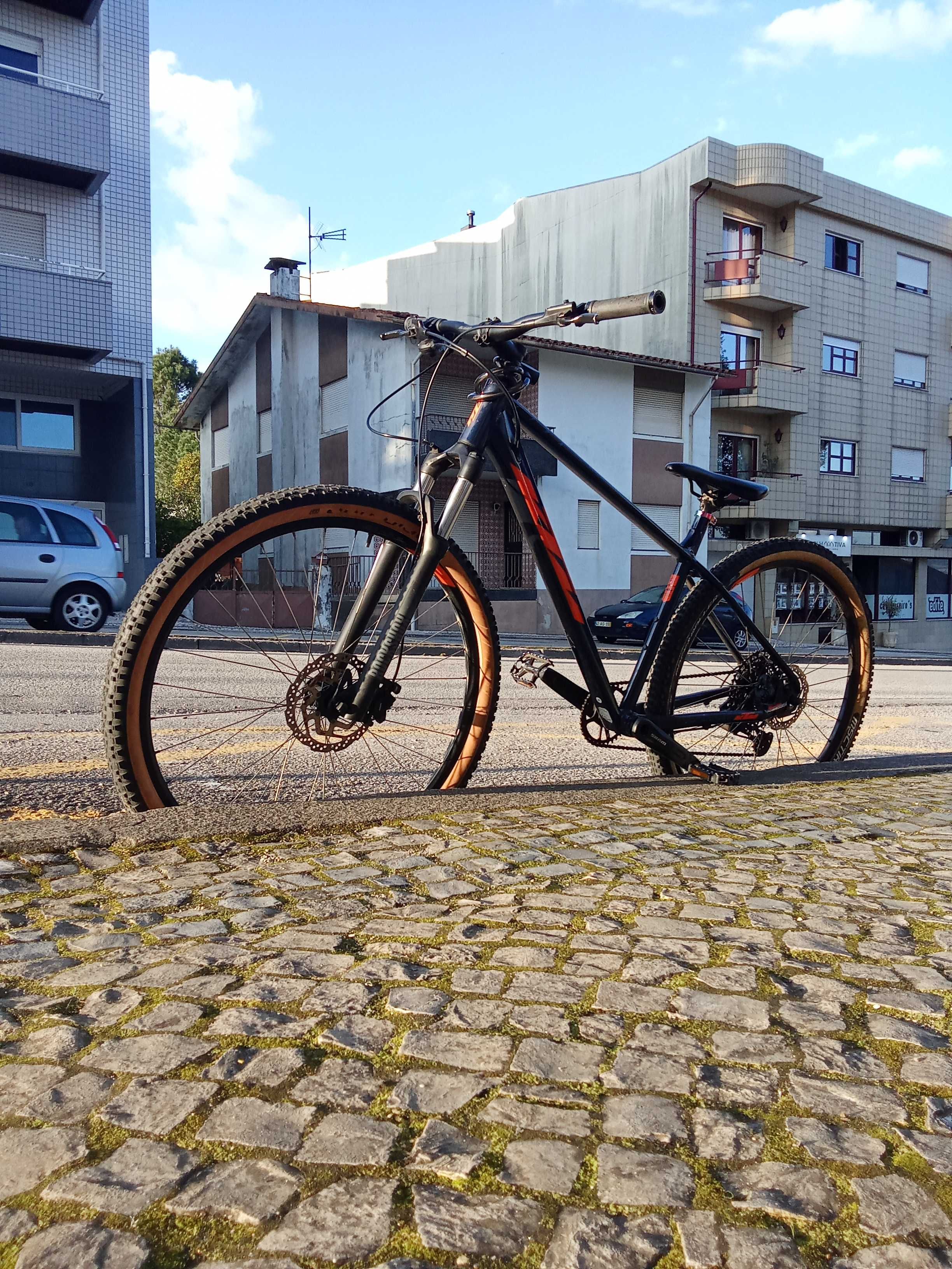 KTM em bom estado
