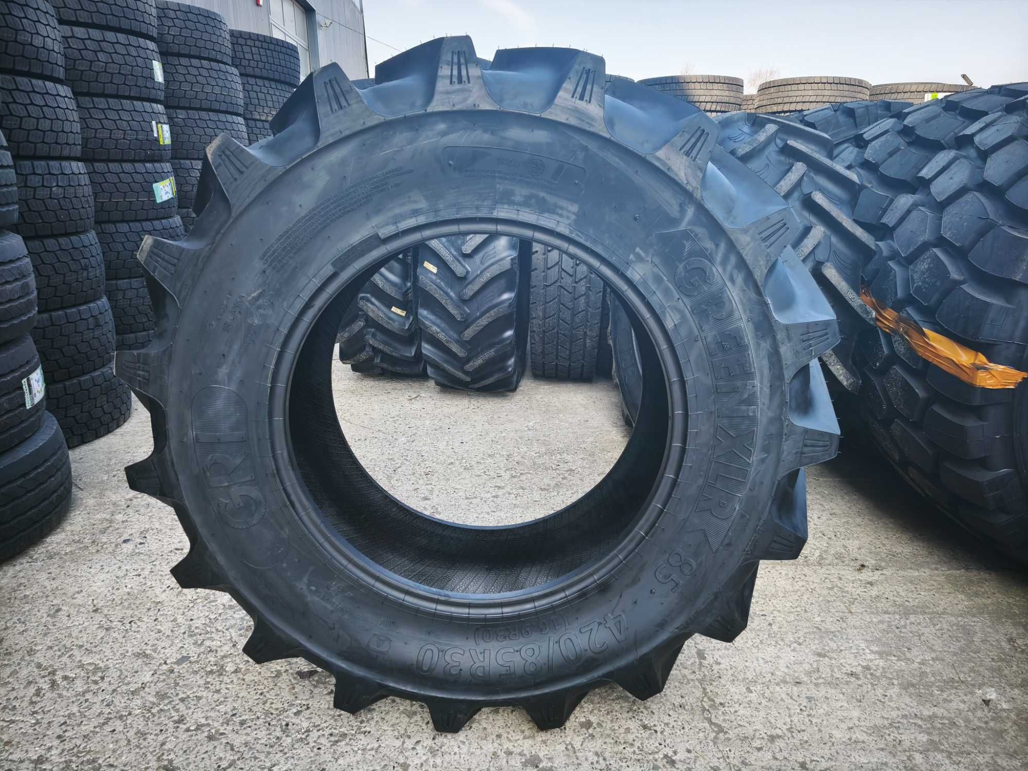 NOWE Opony 420/85R30 XLR85 GRI Naturalny KAUCZUK - cena BRUTTO