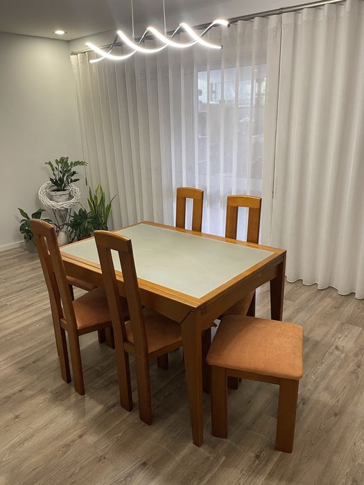 Conjunto de mesa sala com cadeira