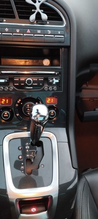 PEUGEOT 5008 Allure