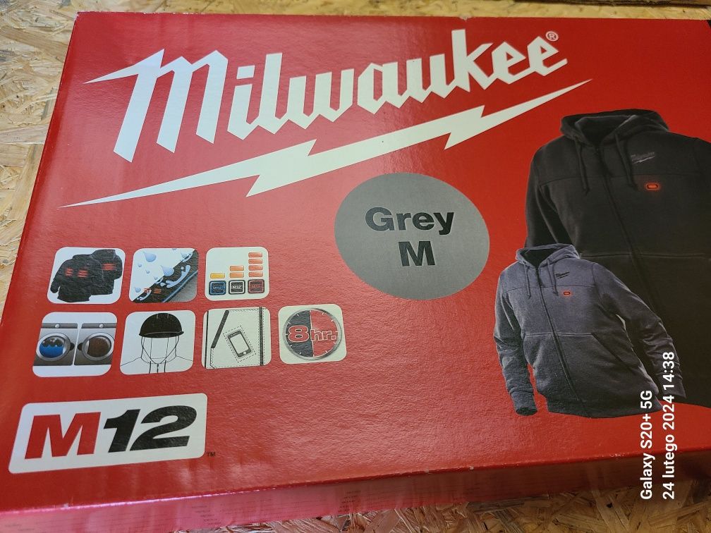 Milwaukee Bluza podgrzewana Szara  M12HHGREY3-0 (M)