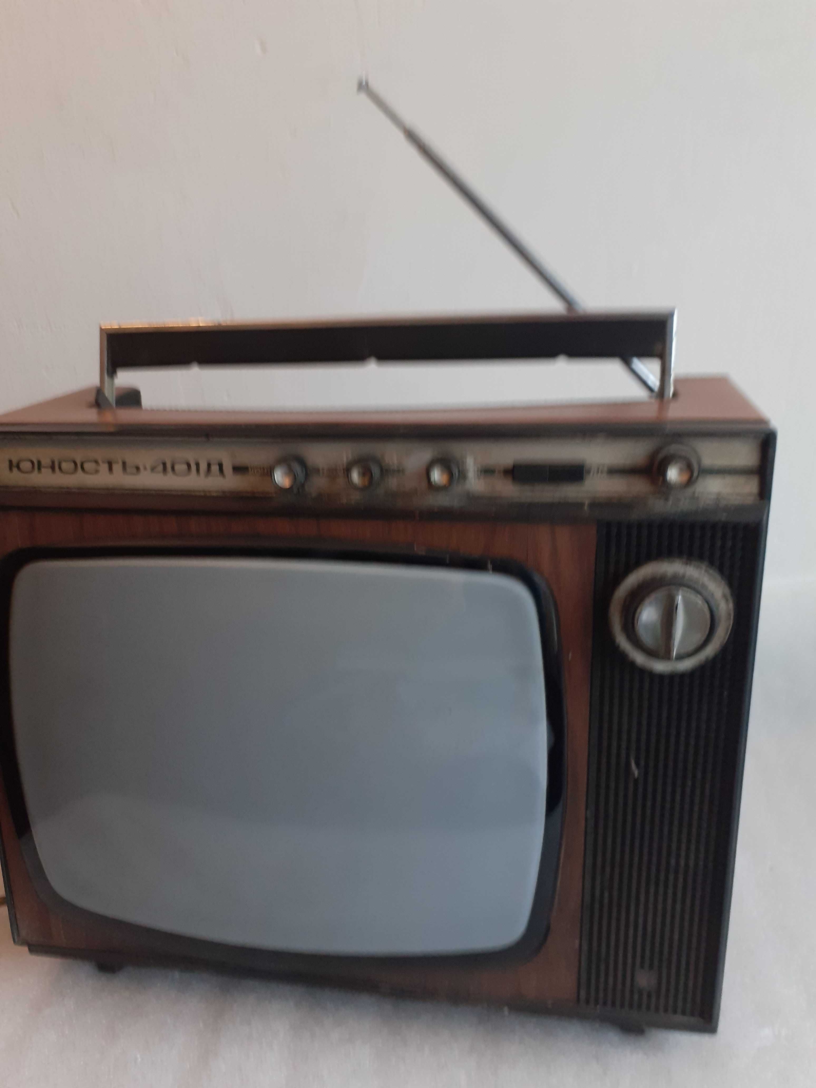 Junost 401 D radziecki telewizor retro