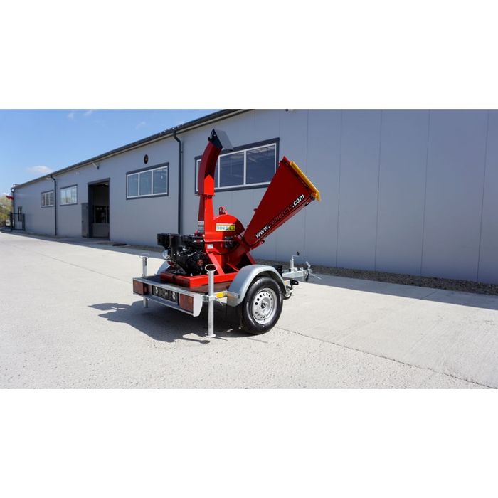 Wynajem Rębak spalinowy rozdrabniacz do gałęzi