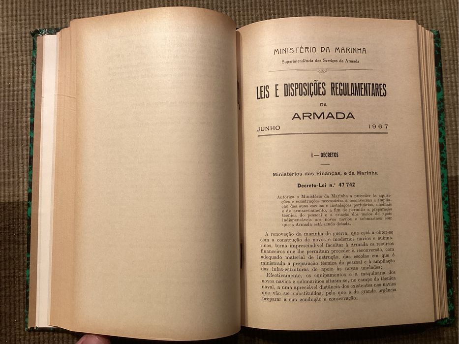 Livros - Leis e disposições regulamentares da Armada 1967, 1968, 1969