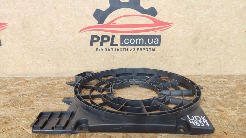 Opel Zafira B 2005-2011 Astra H Корпус вентилятора диффузор 3135103632