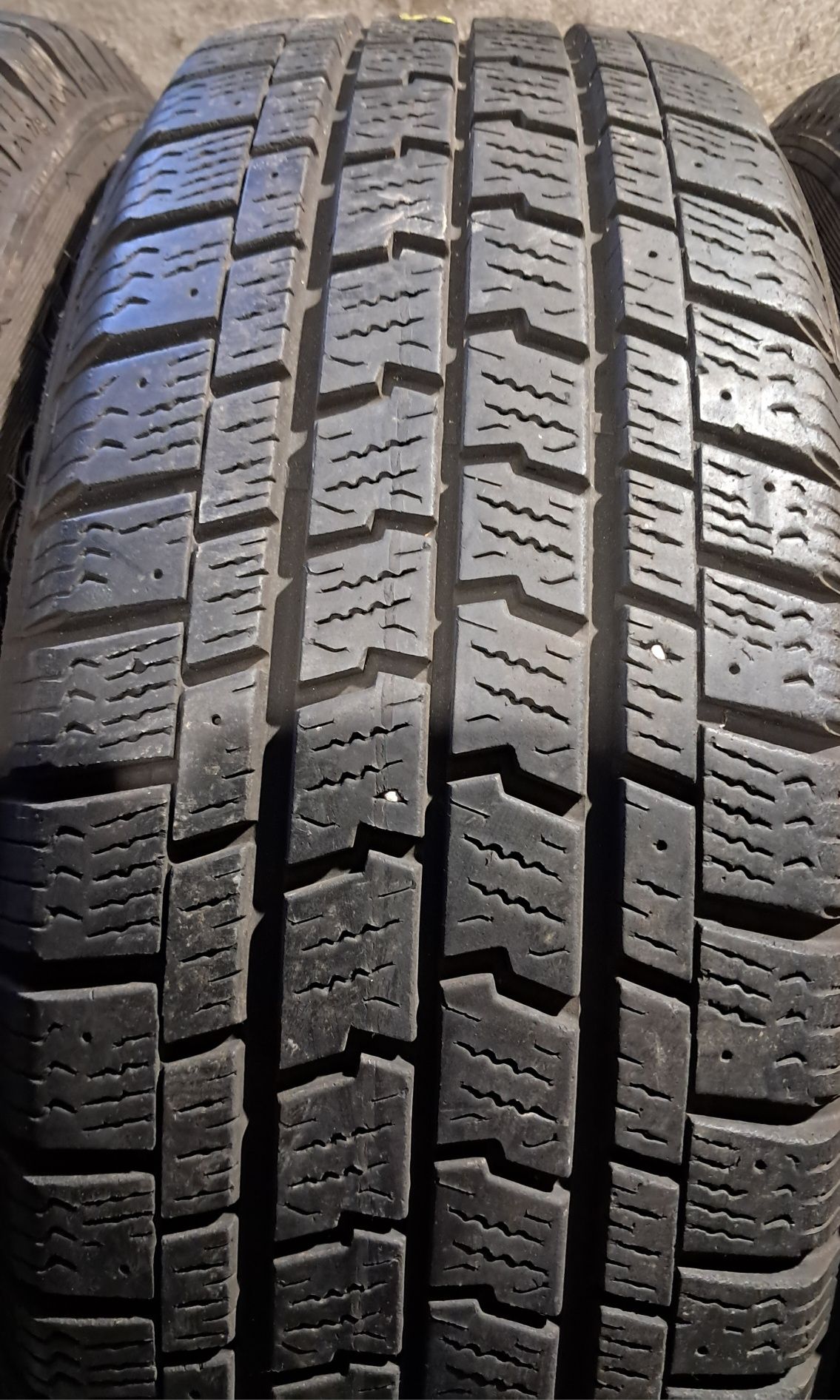 215/65R16C 109/107T Goodyear cargo ultraGrip