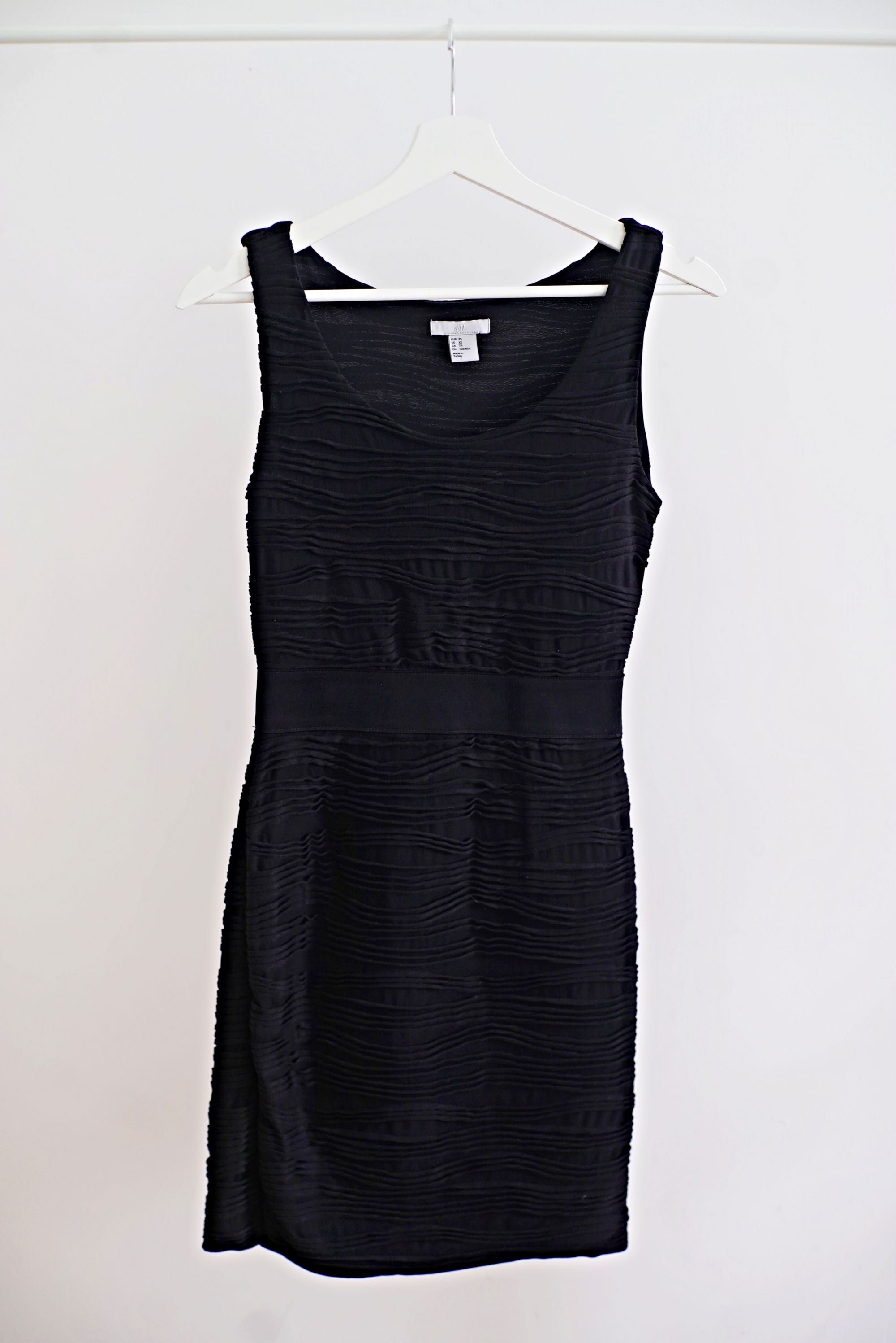 Czarna sukienka mini, H&M