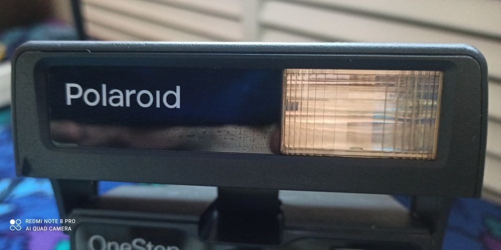 Винтажная моментальная камера Polaroid 636 Closeup