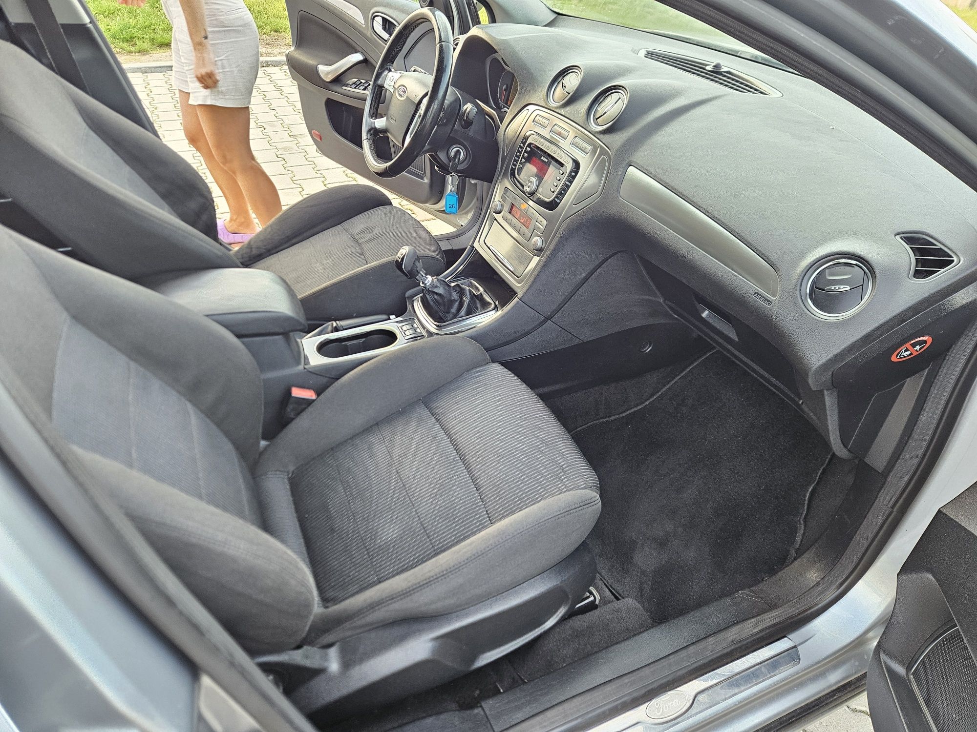 Ford Mondeo 2.0D * Convers+ * Czujniki parkowania * Climatronic *