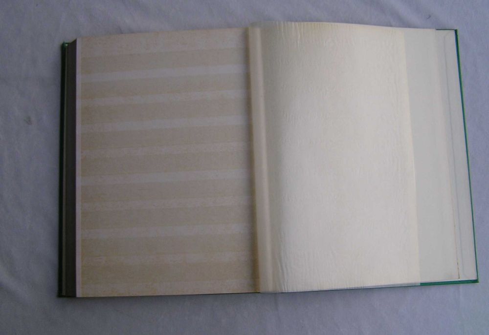 używany klaser do znaczków  - 20 kartek