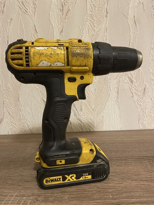 Аккумулятор + Зарядное DeWALT DCB 183G 18v