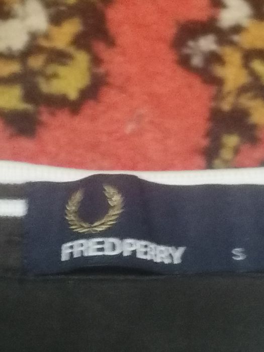 Продам водолазкау Fred Perry