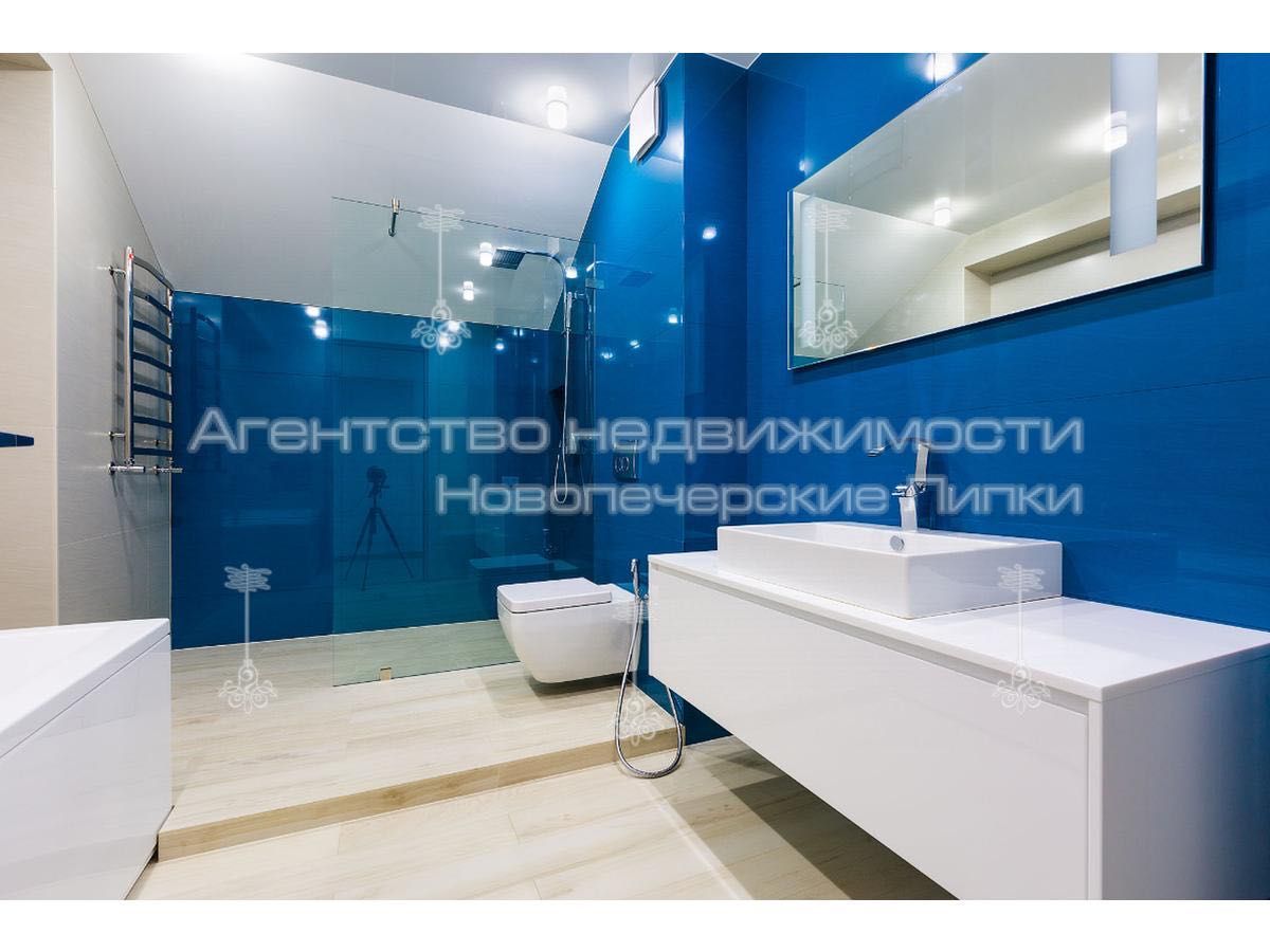 Стоянка,Шикарный дом 450м2 с новым ремонтом,Дом строили для себя,Буча