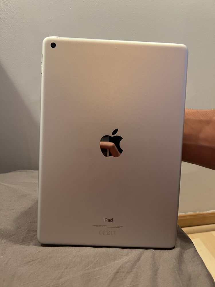 APPLE iPad 9 generacji 10.2 64GB