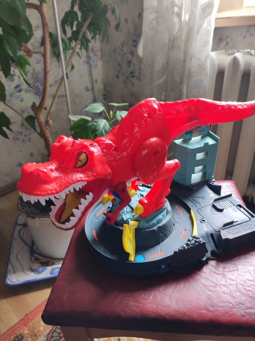 Кукла Пират, динозавры разные, акулы,водяные пистолеты