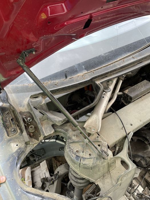 Амортизатори переднього капота,заднього багажника Tesla model S 12-20