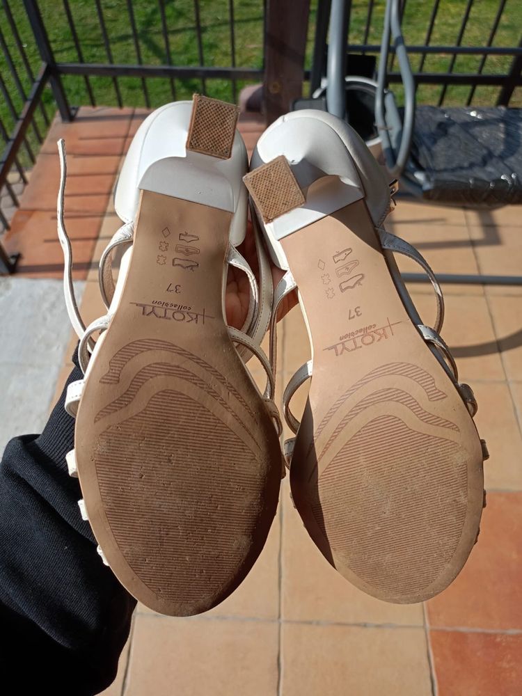 Buty ślubne kotyl