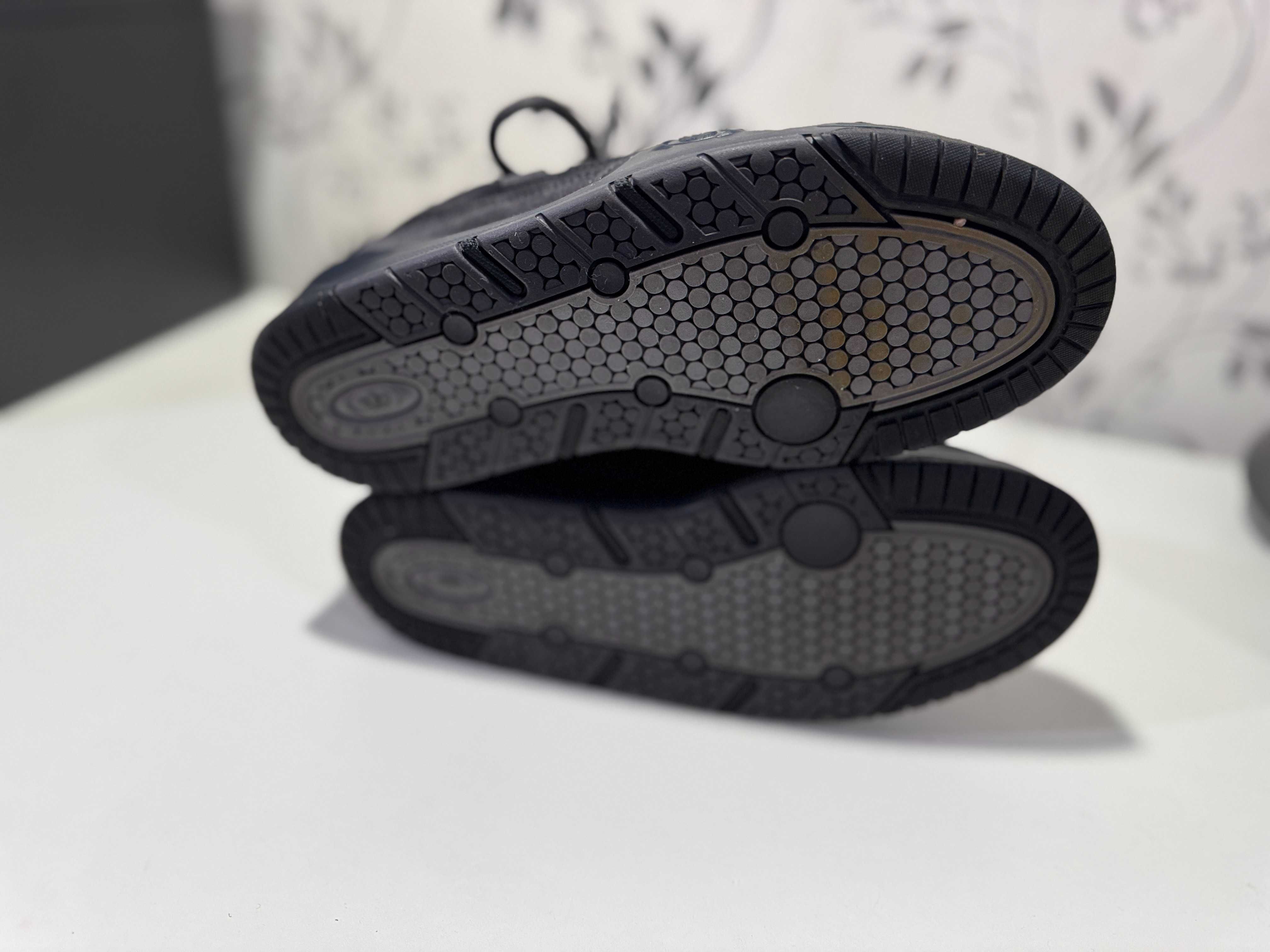 Кросівки чоловічі Adidas Originals Adi2000 (GX4634), 40.5р
