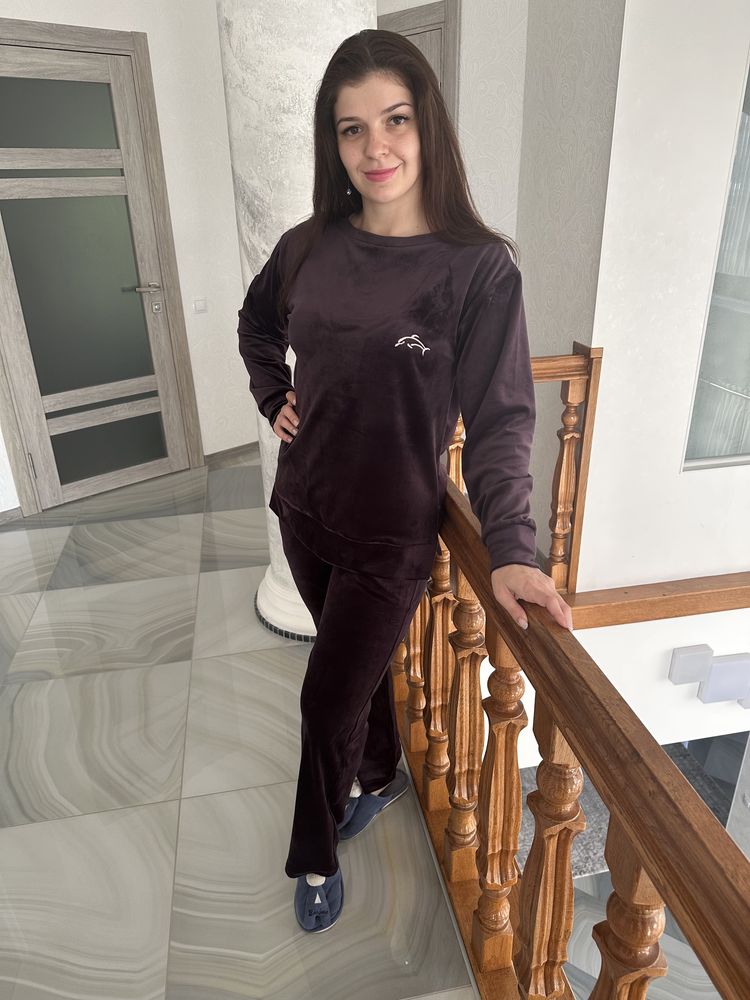 Велюровые костюмы для дома и не только. Большие размеры
