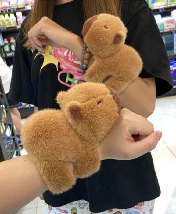 Чаріний мʼякий браслет капібара