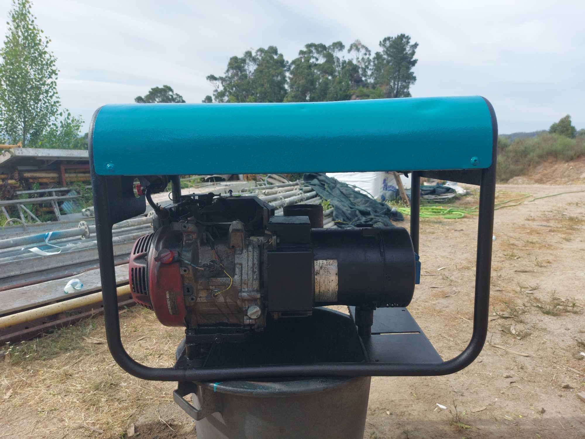 Gerador a Gasolina 4.1 kVA com Motor Honda GX 270