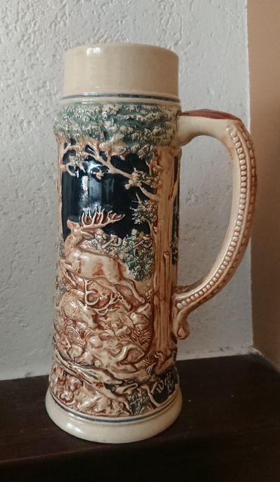 Piękny okazały stary kufel