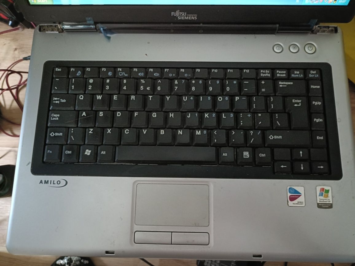 Fujitsu Siemens może być  na części