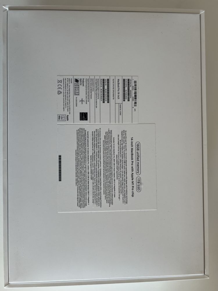 Apple MacBook Pro 2021 14,2" Apple M1 Pro - 16GB RAM - 1TB Dysk