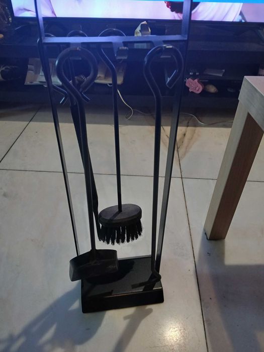 Conjunto de utensilirios para lareira praticamente nova