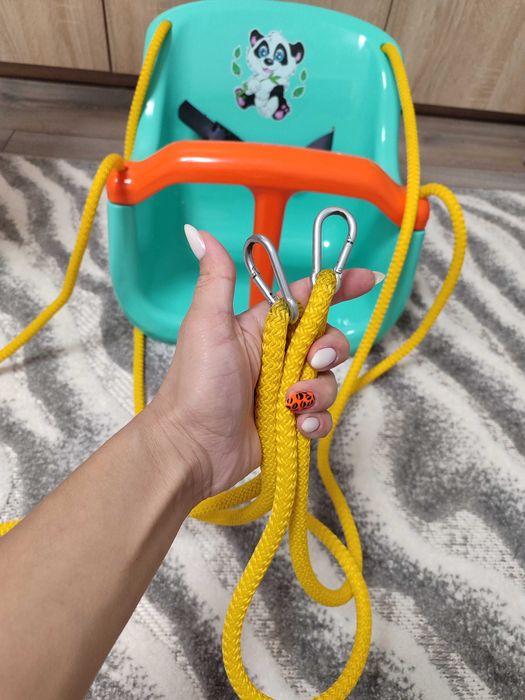 Гойдалка пластикова, гойдалка кімнатна