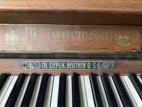 Pianino M.Janowsky Hollieferant
