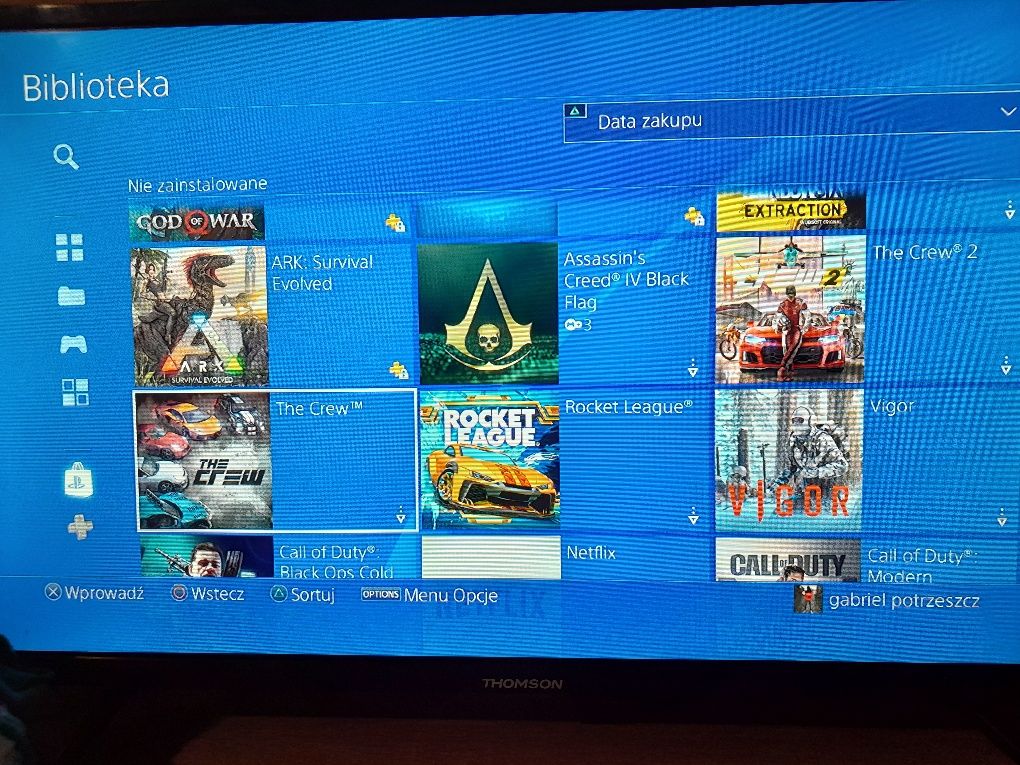 PlayStation 4 slim 500gb 1 pad 4 gry na płycie i dużo na konsoli