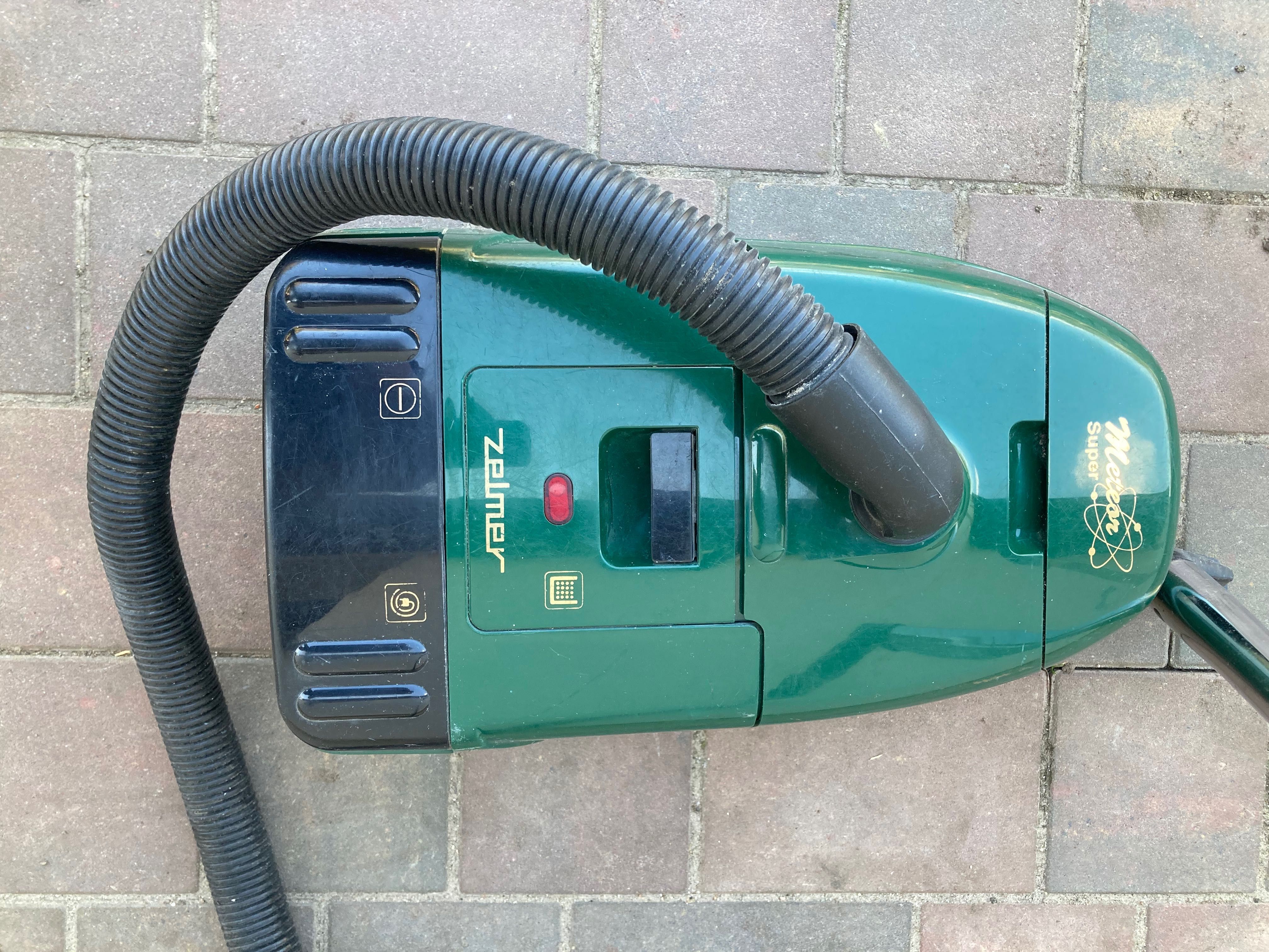 Odkurzacz Zelmer typ 1025.5 Meteor Super microfilter 700W