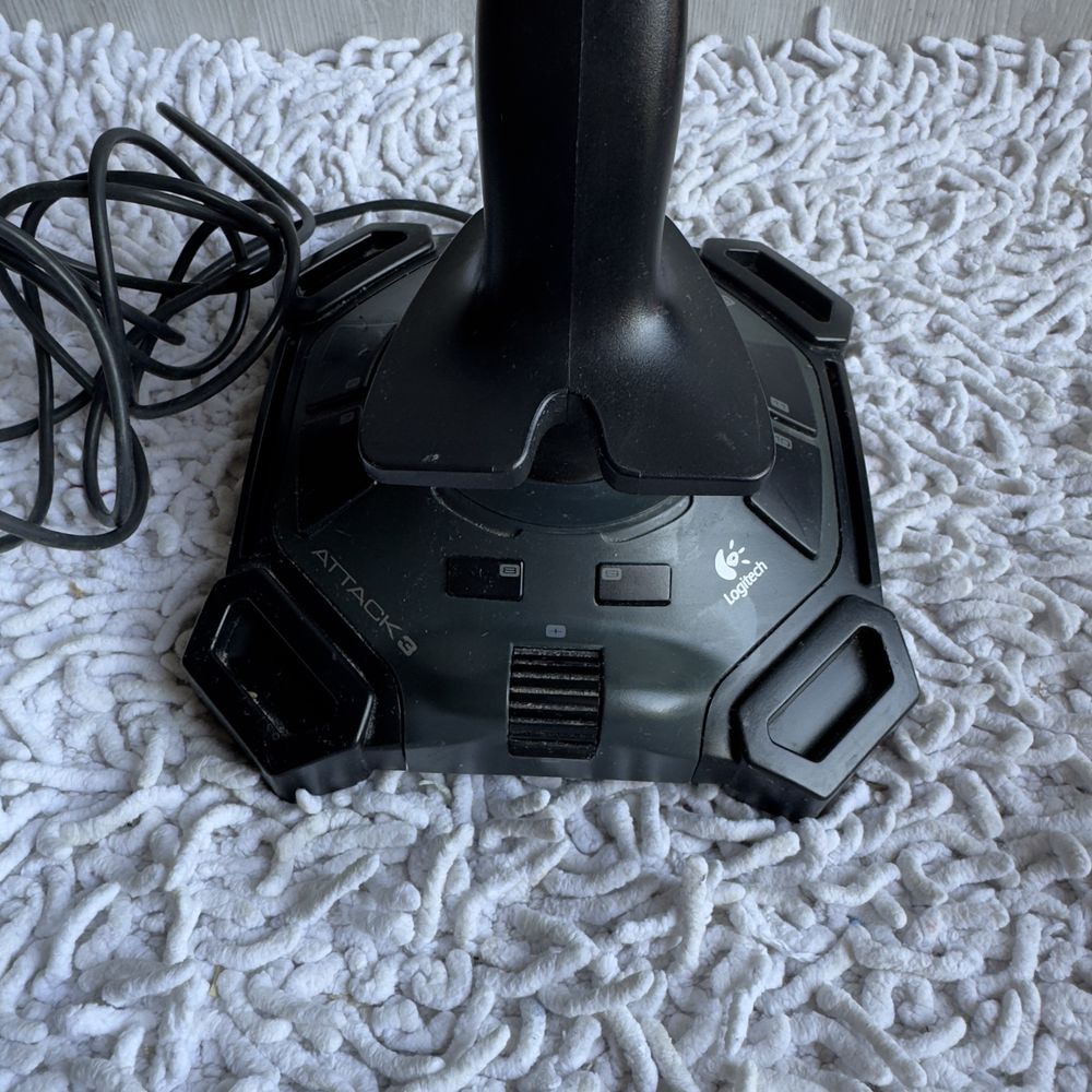 Joystick Logitech Attack 3