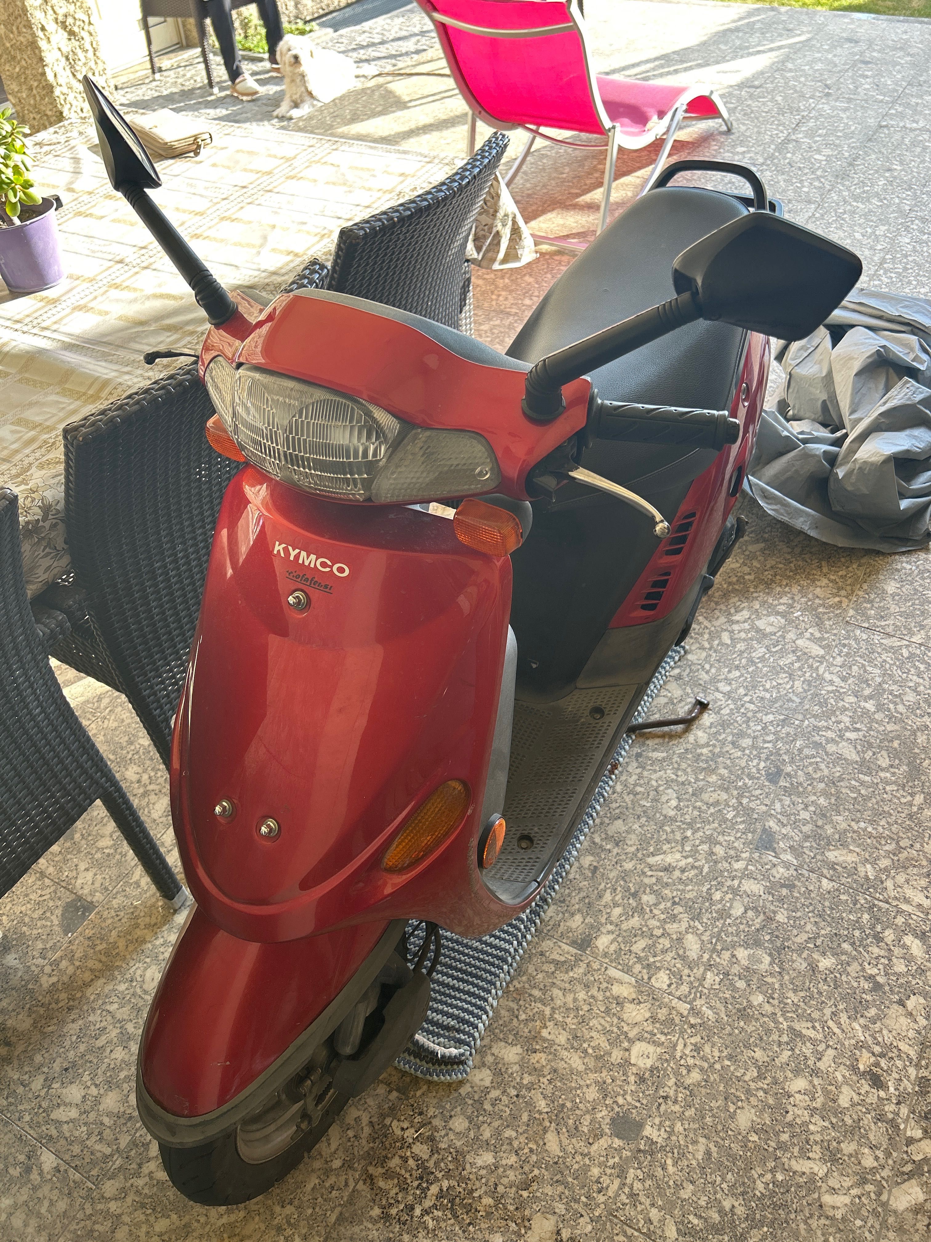 Moto kYMCO em bom estado geral