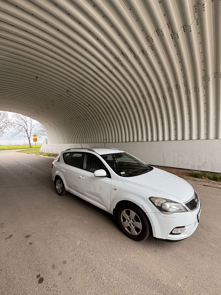 Pierwsze auto? Kia Ceed 1.6 – diesel, klima i luz!p