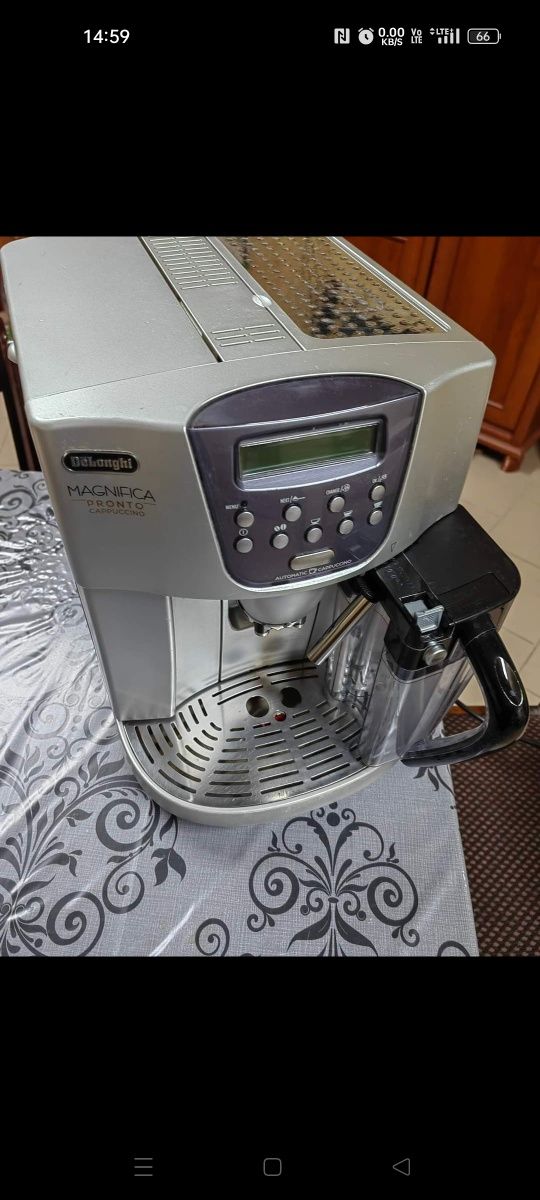 Ekspres do kawy DeLonghi magnifica  Pronto