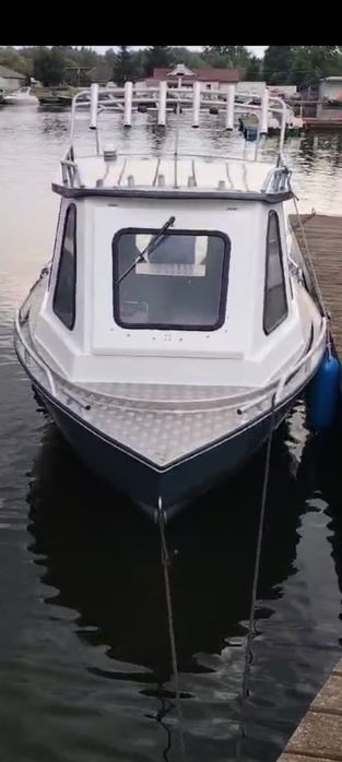 Łódź aluminiowa z Kabiną 460 wraz Yamaha 40  2024 r. i przyczepka