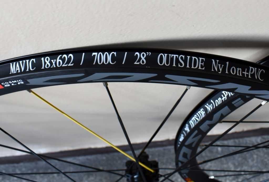 Zestaw kół  szosa, gravel 700/28 Mavic Cosmic SLR hamulce tarcz.6 śrub
