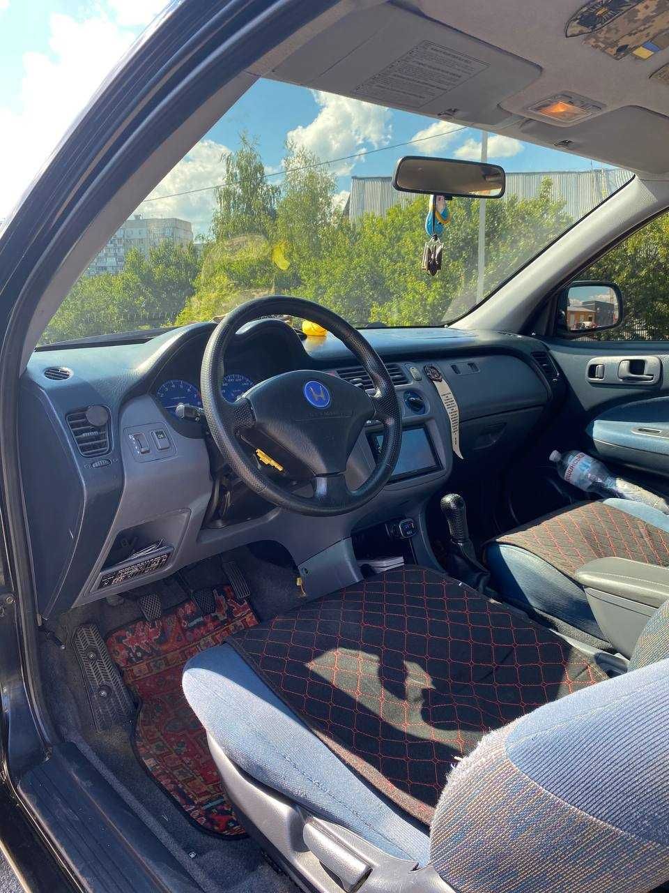 Honda hr-v 2000 року 1.6