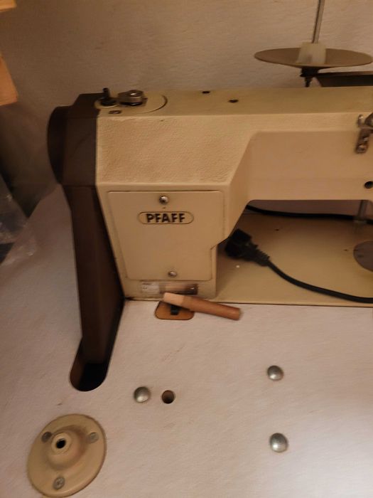 Maquina de costura industrial sem uso