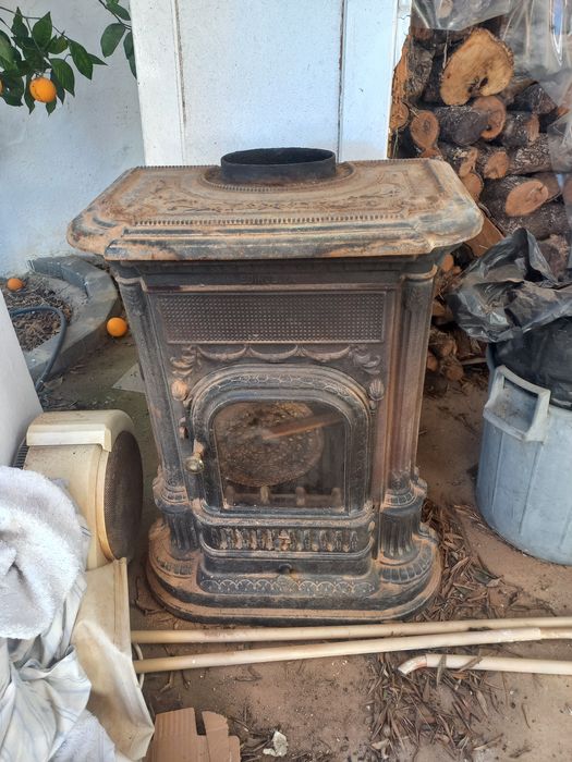 Salamandra a lenha antiga