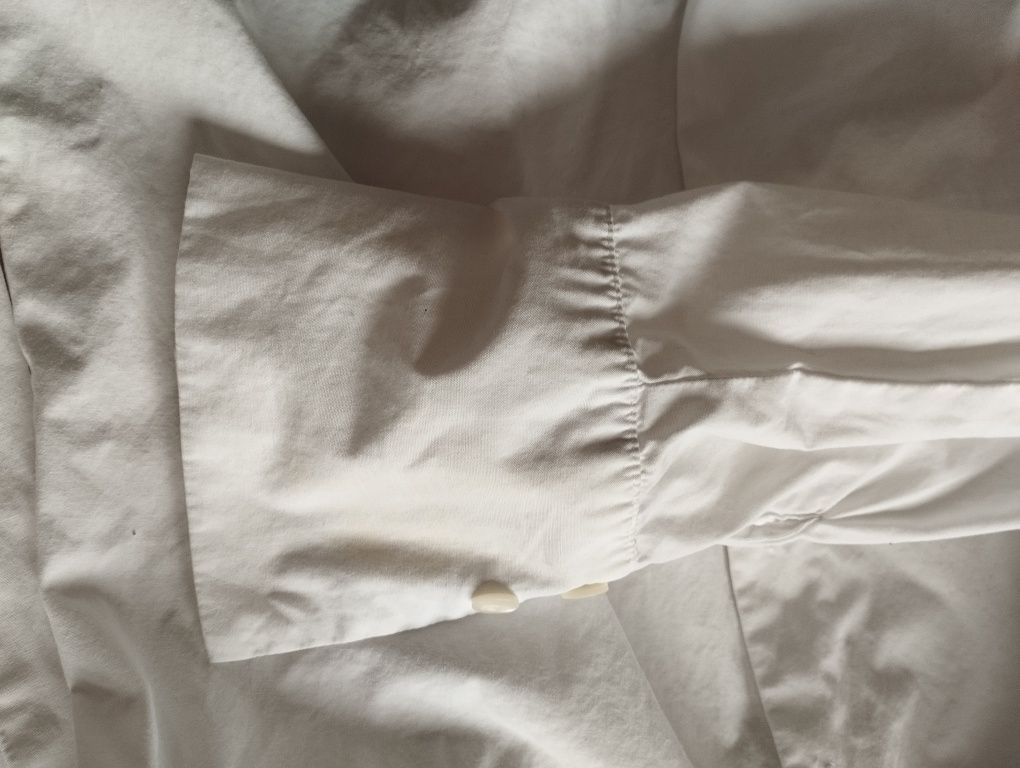 Biała koszula zniżka na zestaw