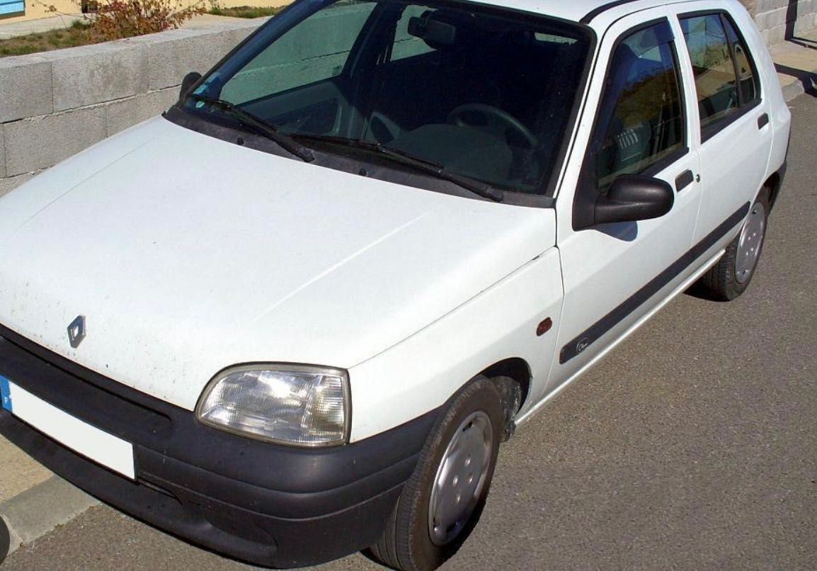 Renault Clio impecável