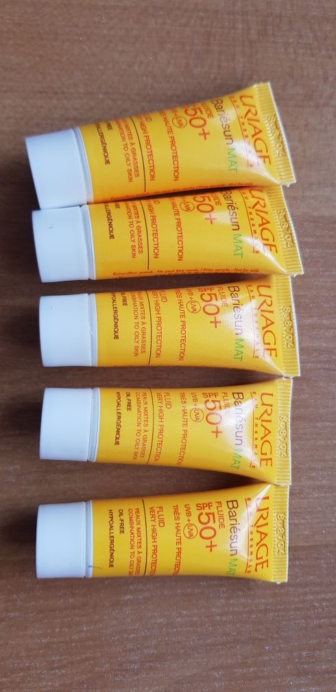 Uriage Bariesun Mat fluid ochronny SPF 50+ 
Bariesun Mat fluid ochronn